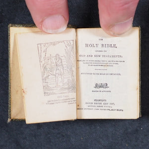 Holy Bible containing Old and New testaments: Translated Out Of The Original Tongues. Glasgow: David Bryce & Son. London: Henry Frowde. Oxford University Press Warehouse, Amen Corner. 1901. Glasgow Exhibition Souvenir.