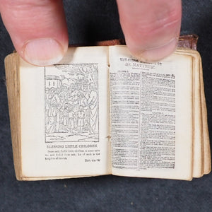 Holy Bible containing Old and New testaments: Translated Out Of The Original Tongues. Glasgow: David Bryce & Son. London: Henry Frowde. Oxford University Press Warehouse, Amen Corner. 1901. 1911 Coronation Bible.