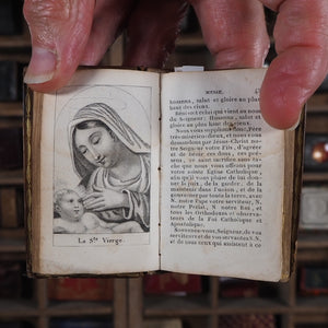 Petites heures dédiees à la sainte Vierge [Little Hours of the Blessed Virgin]. >>UNRECORDED ILLUSTRATED MINIATURE BOOK OF HOURS<< Publication Date: 1819 CONDITION: VERY GOOD