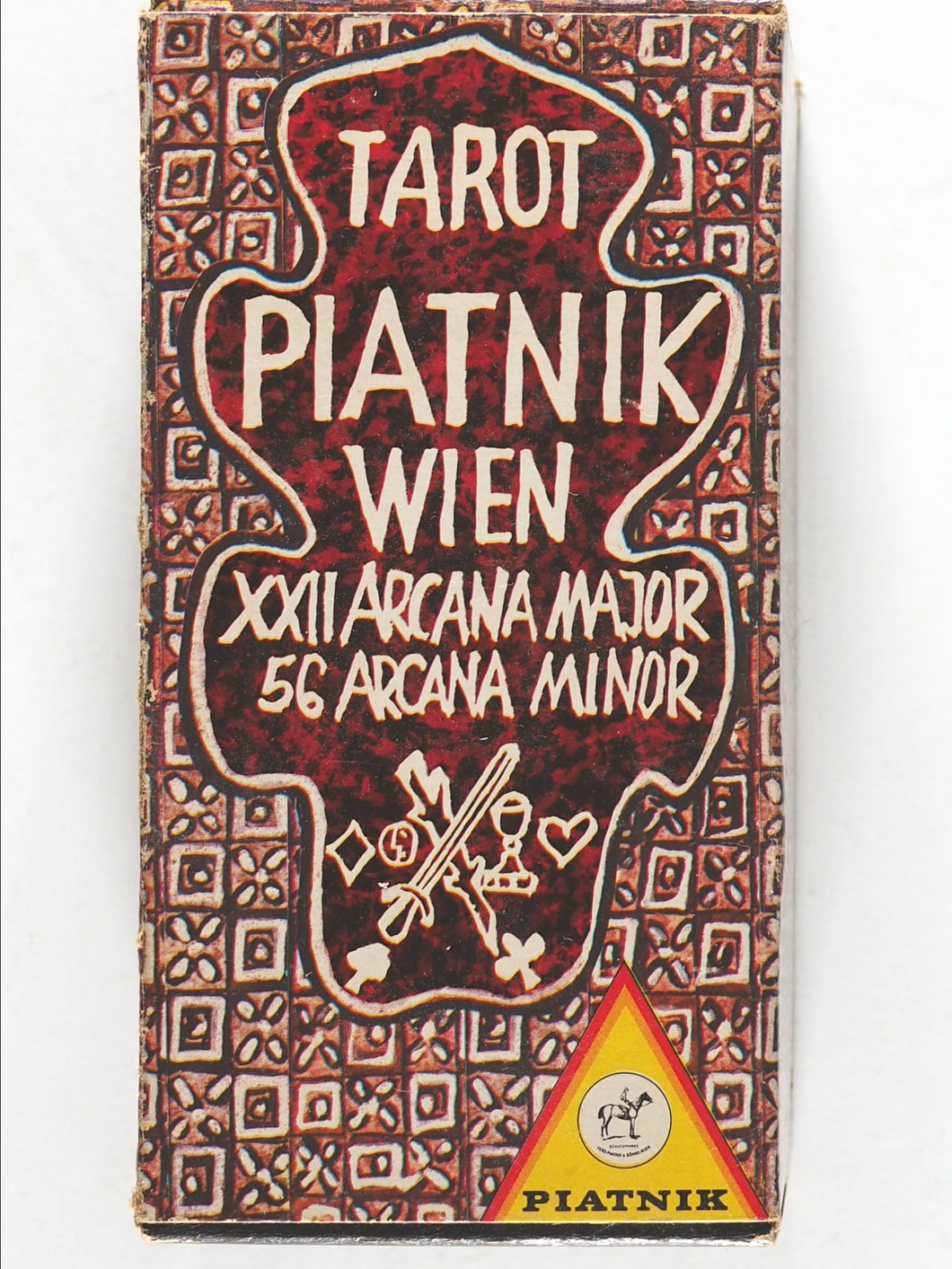 Tarot Piatnik Wien. 78 Tarot Card Deck & Booklet. In Box. No.2825. Austria. 1974 Vintage.