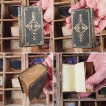 Load image into Gallery viewer, La Divina Comedia. &gt;&gt;PICKERING&#39;S DIAMOND CLASSICS, MINIATURE BOOK&lt;&lt; Dante, Alighieri. Publication Date: 1823 CONDITION: VERY GOOD
