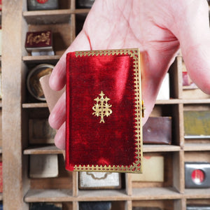Book of Common Prayer and Administration of the Holy Communion. Church of England. >>MINIATURE BINDING POSSIBLY BY HAYDAY<< Publication Date: 1852 CONDITION: NEAR FINE